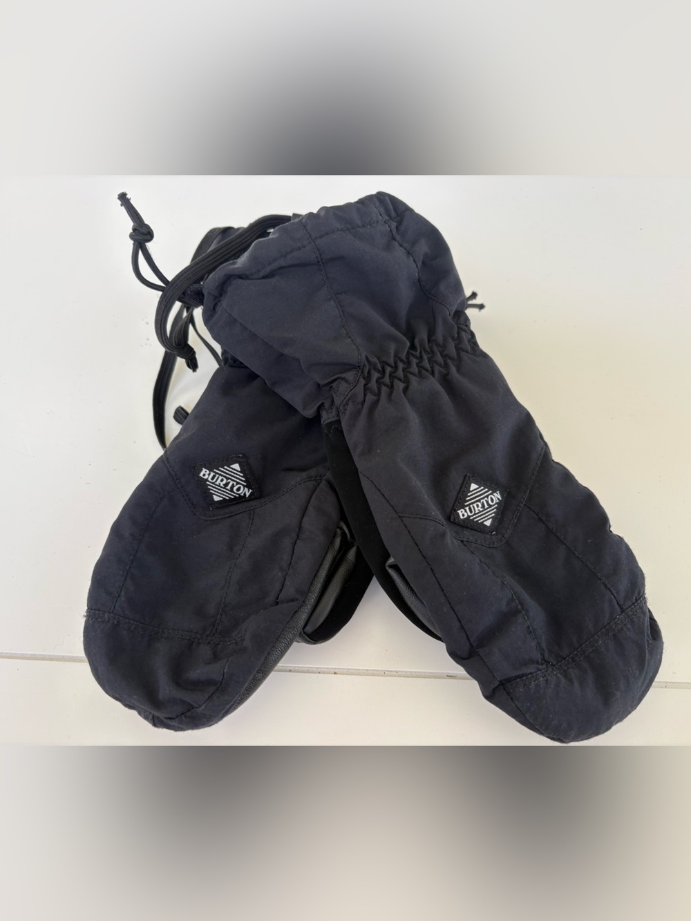 Burton Kids Black Winter Snow Mittens. Used. XL